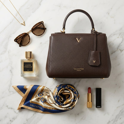 Elegant Women's Handbag – Timeless Luxury with Gold Accents